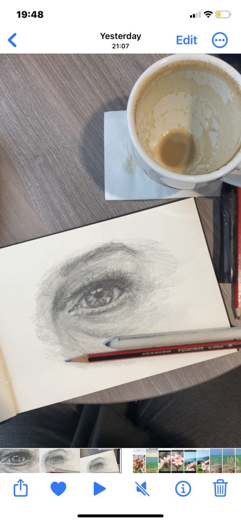 pencil sketch of an eye